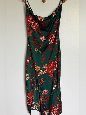 Pretty Little Things  Emerald Green Floral Satin Slip Midi Dress